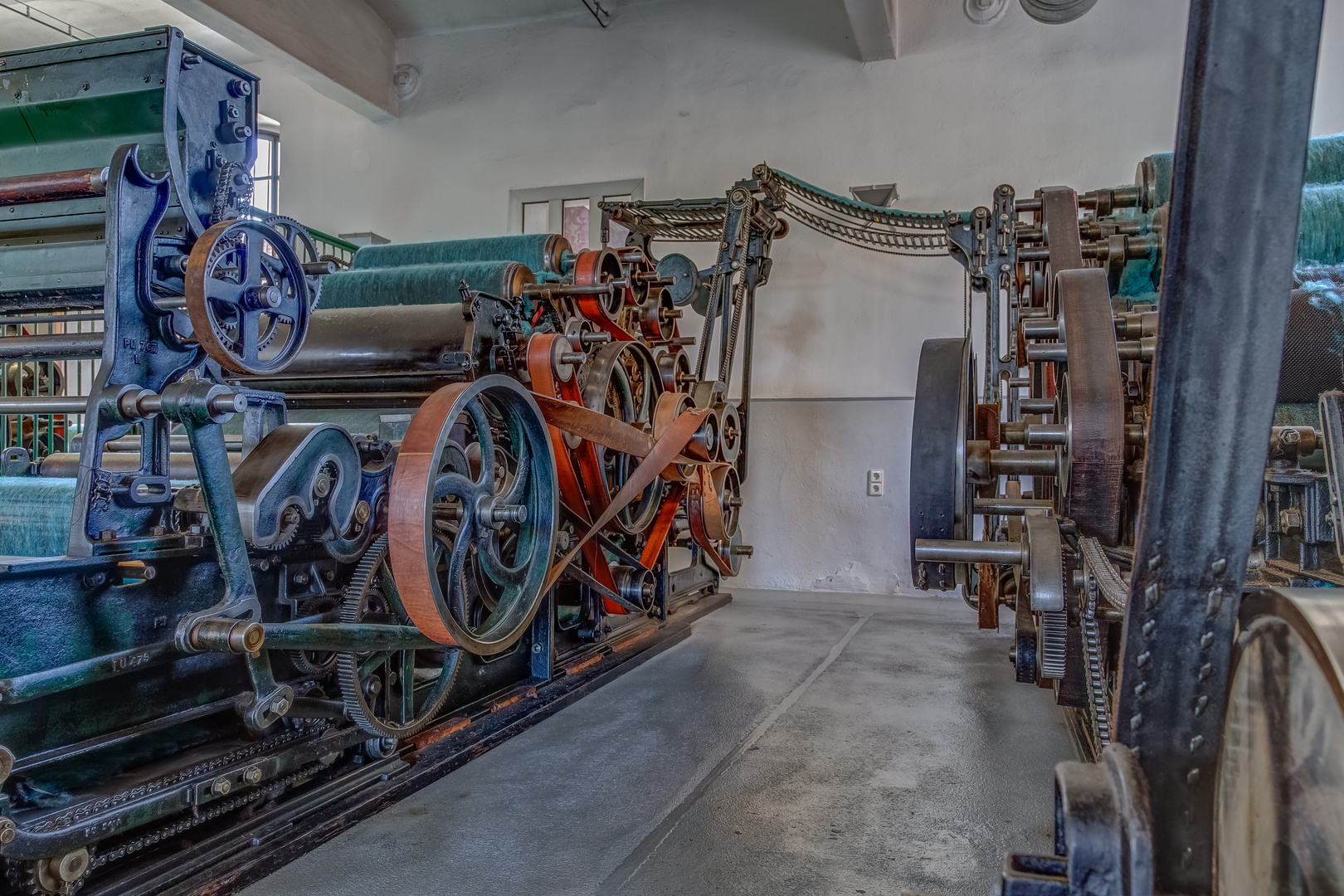 Textilmaschinen zur Vliesherstellung
