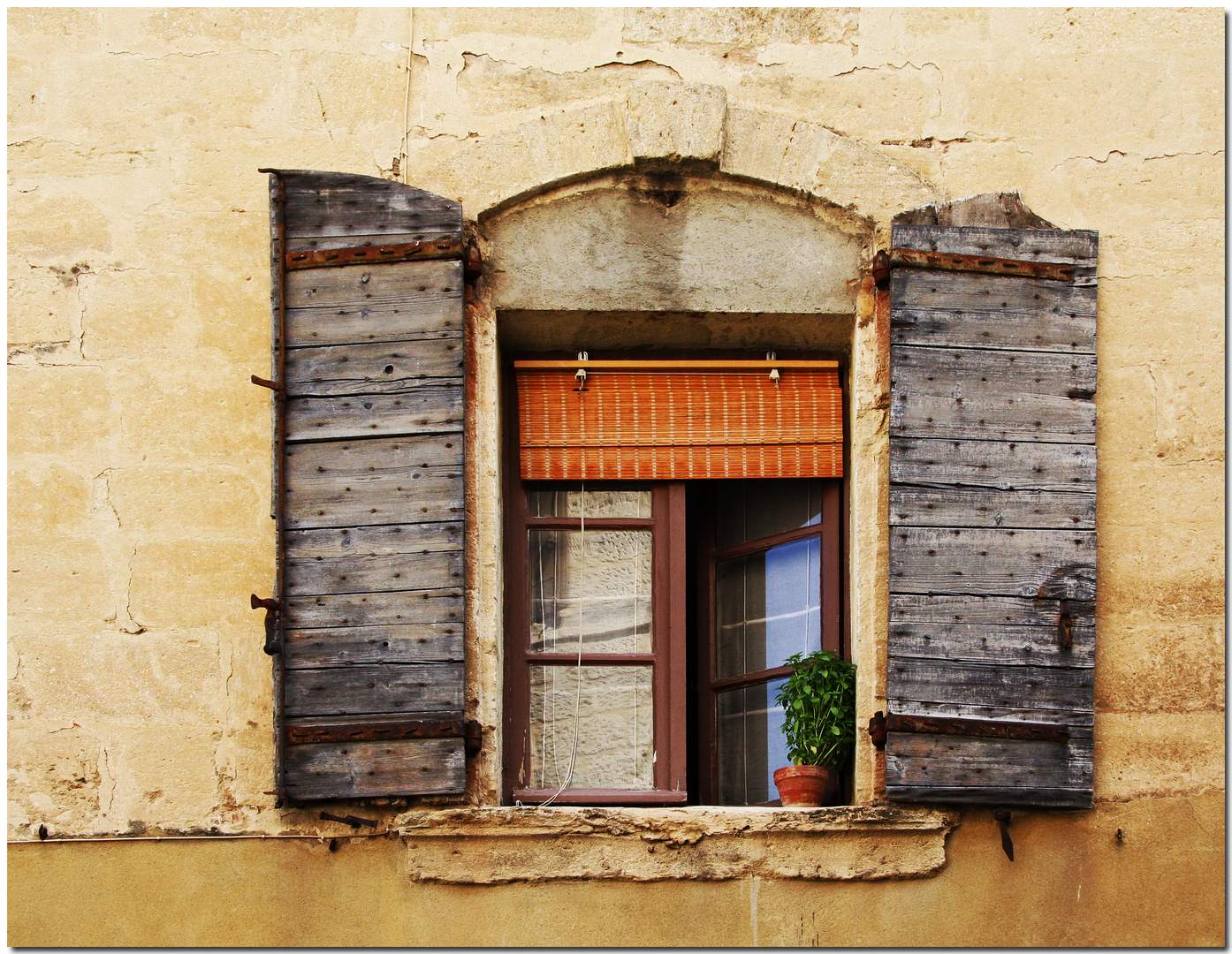 Textures autour d'une fenêtre