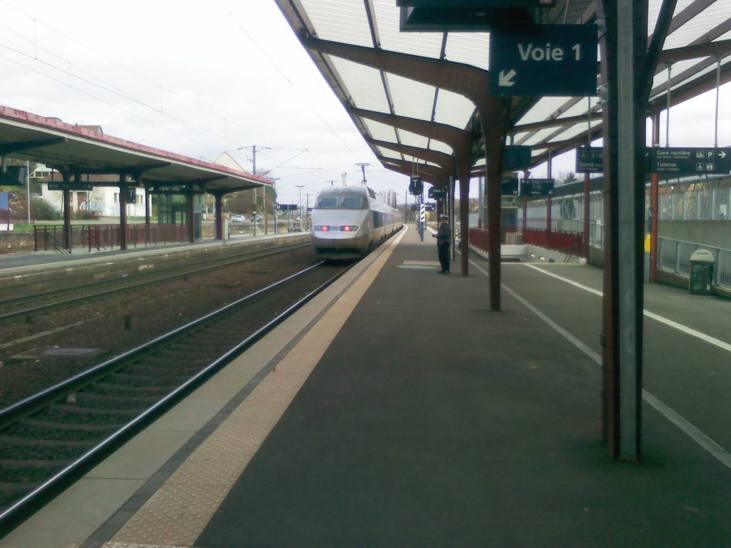 TGV à Saverne avec caténaire