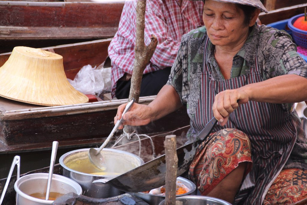 Tha Kha Floating market - Kochen auf dem Boot