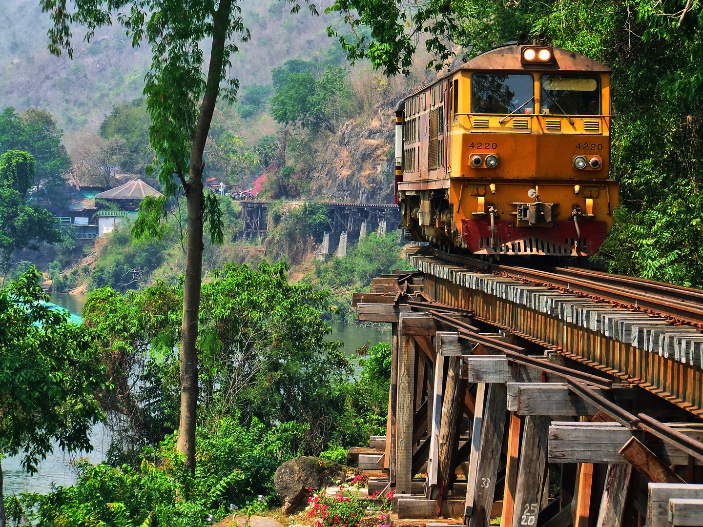 Tha Krasae Bridge am River Kwai Noi 