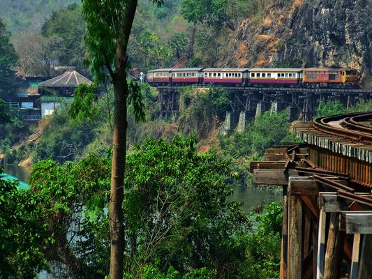 Tha Krasae Bridge am River Kwai Noi