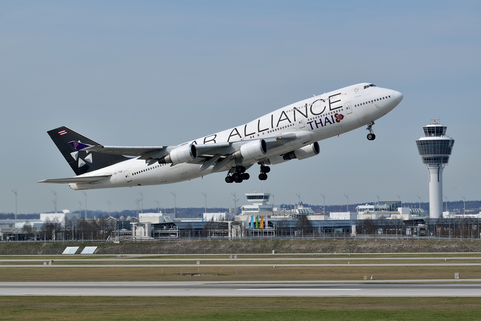 Thai Airways B747