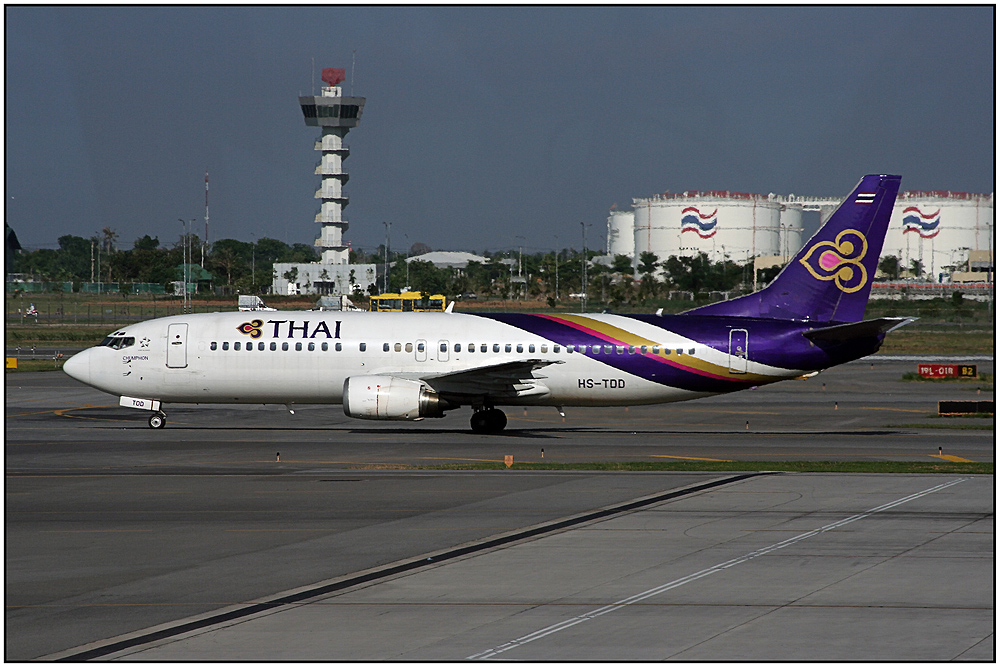Thai Airways Boeing 737-4D7 (HS-TDD)