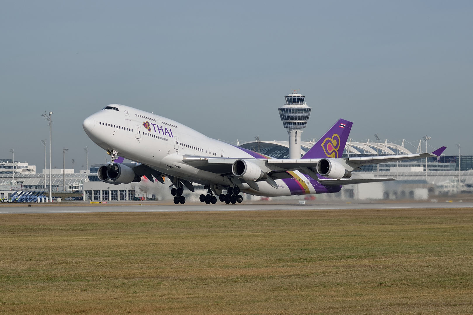 Thai Airways - Boeing 747-400