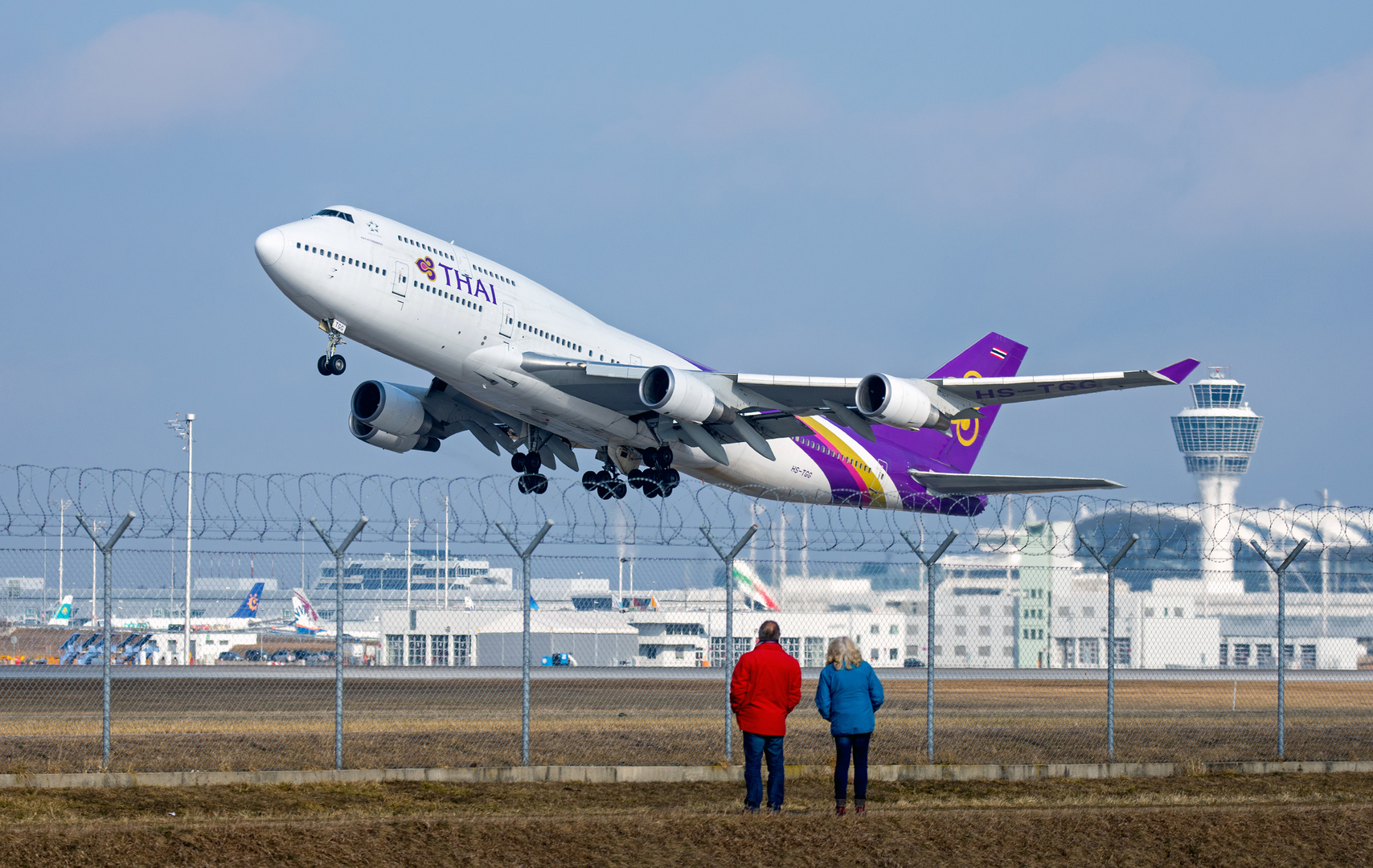 Thai Airways  -  Boeing 747-400