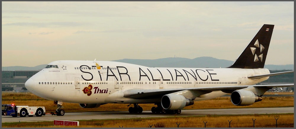 Thai B 747 Star Alliance in FRA