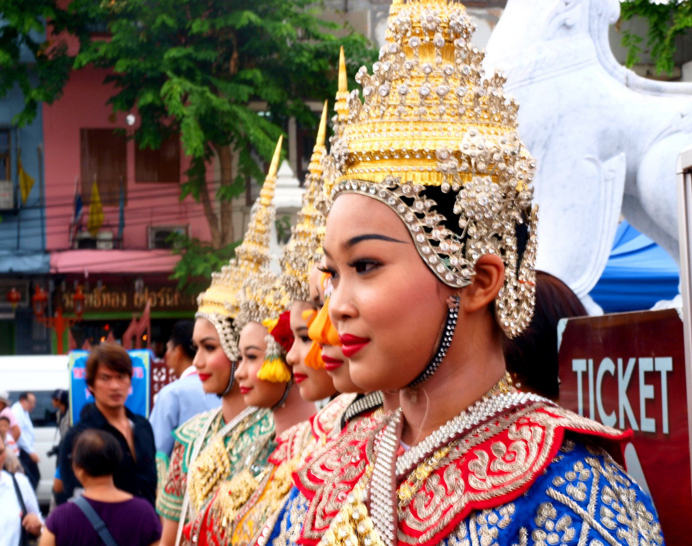 Thai-dancer