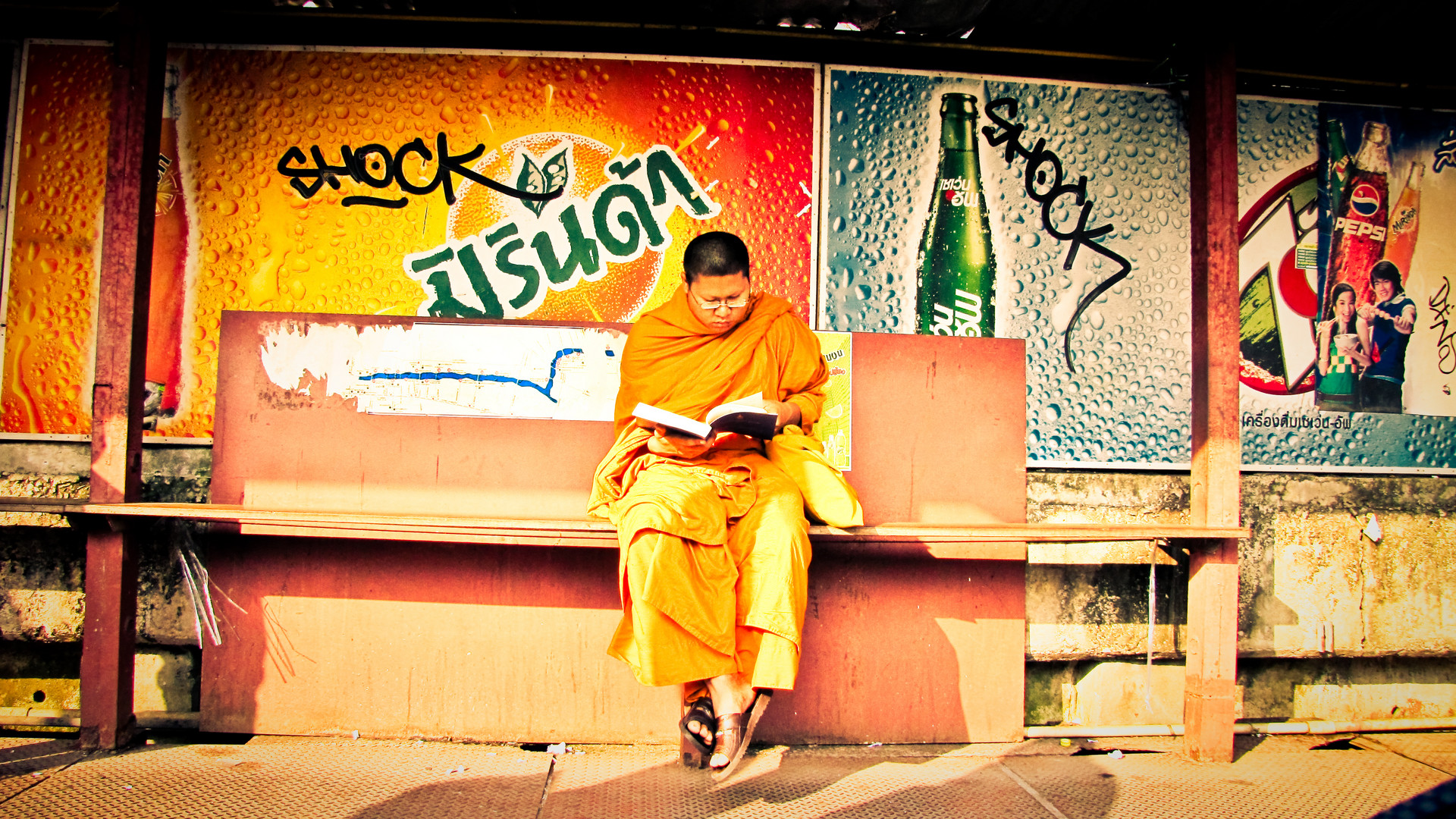 Thai Fanta Monk Bangkok