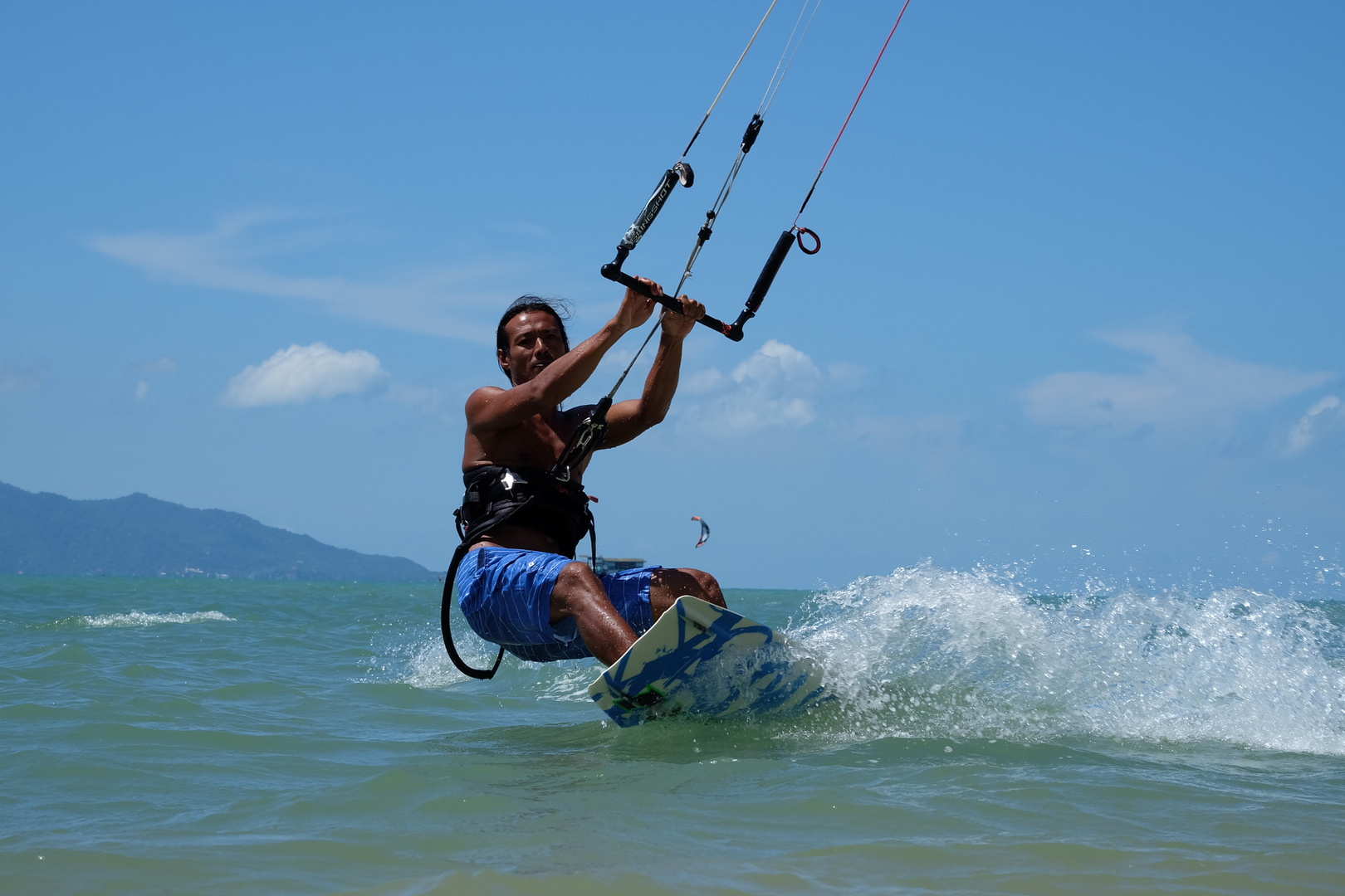 Thai -Kite - Surfer