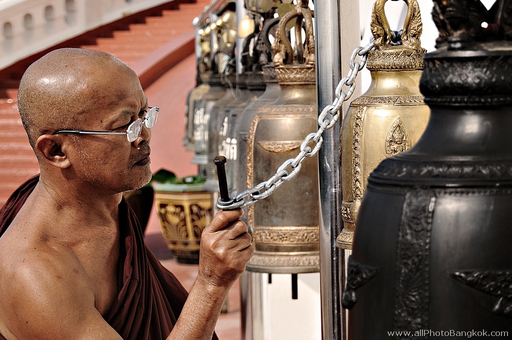 Thai Monks