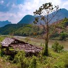 Thai shore side of Me Nam Moei