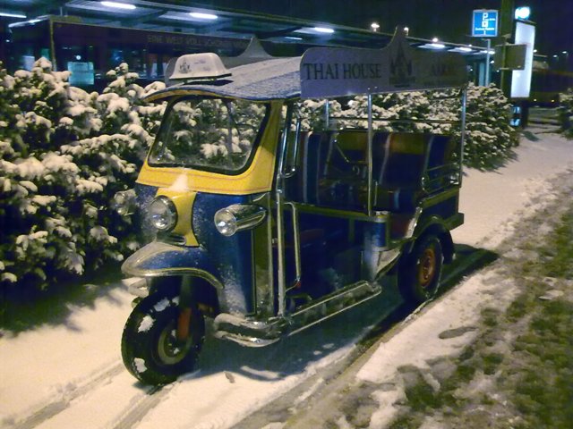 Thai Tuk-Tuk in Snow