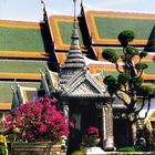 Thailand - Bangkok / Wat Phra Keo-Tempel und Blumen
