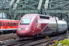 Thaleys in Köln / Hohenzollernbrücke