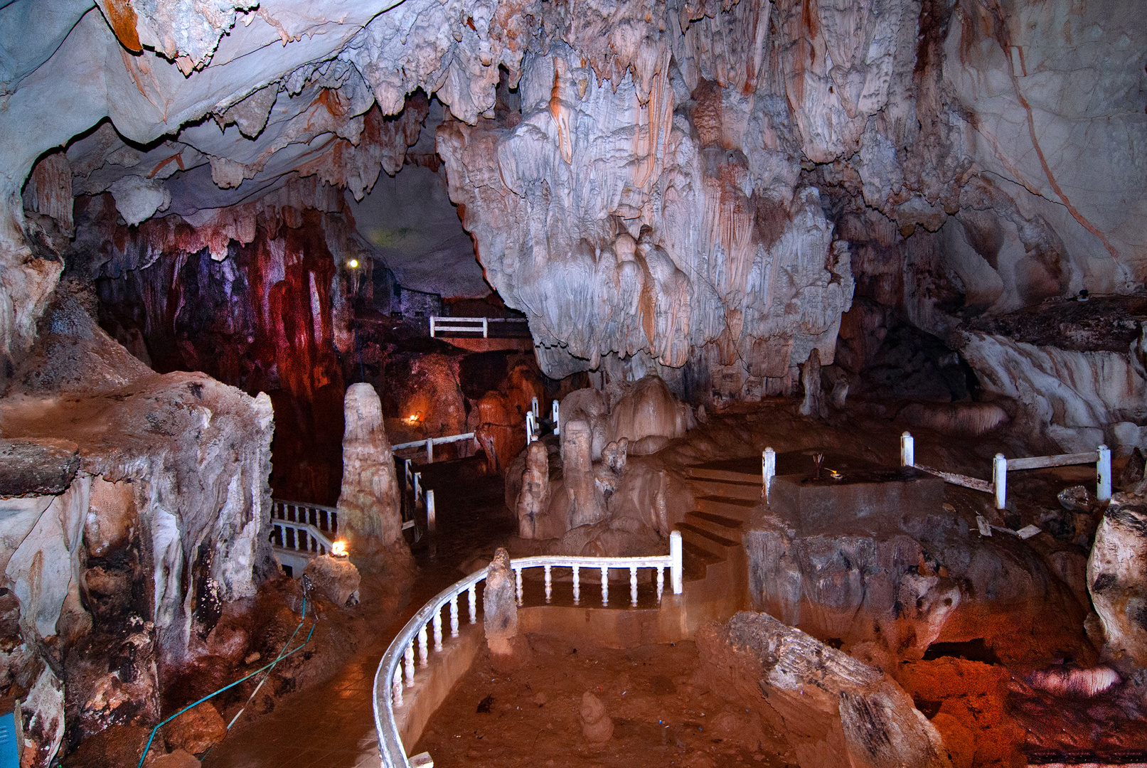 Tham Jang closeby Vang Vieng