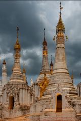 Thaung Tho pagodas at Inle lake