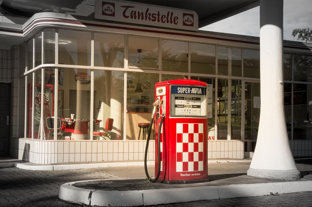 The 50's Filling Station