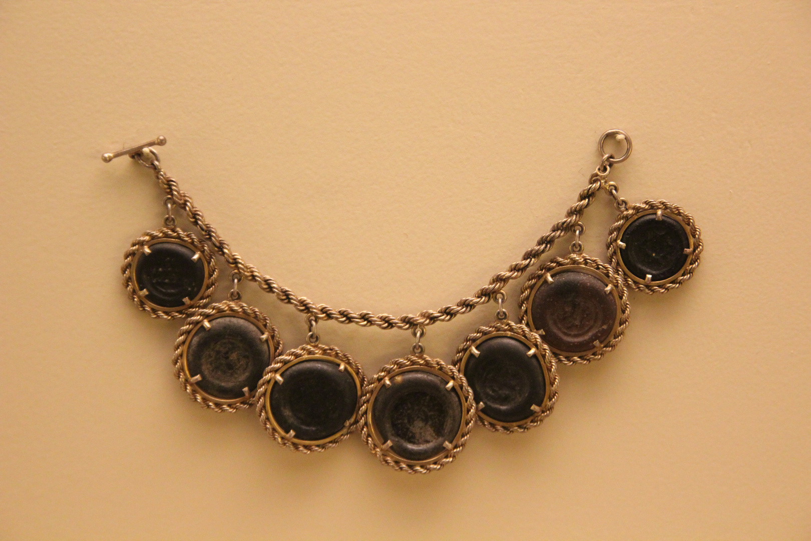 The Antique Necklace