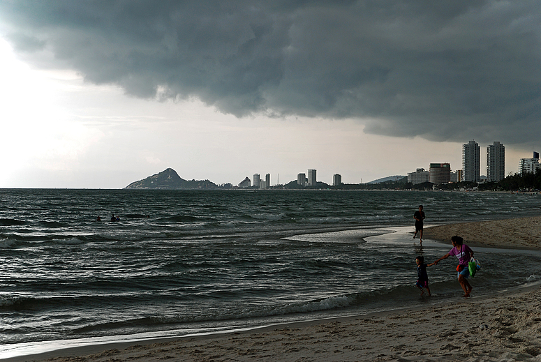 The approaching monsoon - Hua Hin