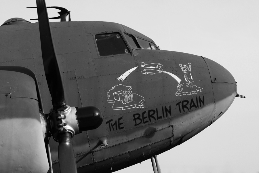 THE BERLIN TRAIN