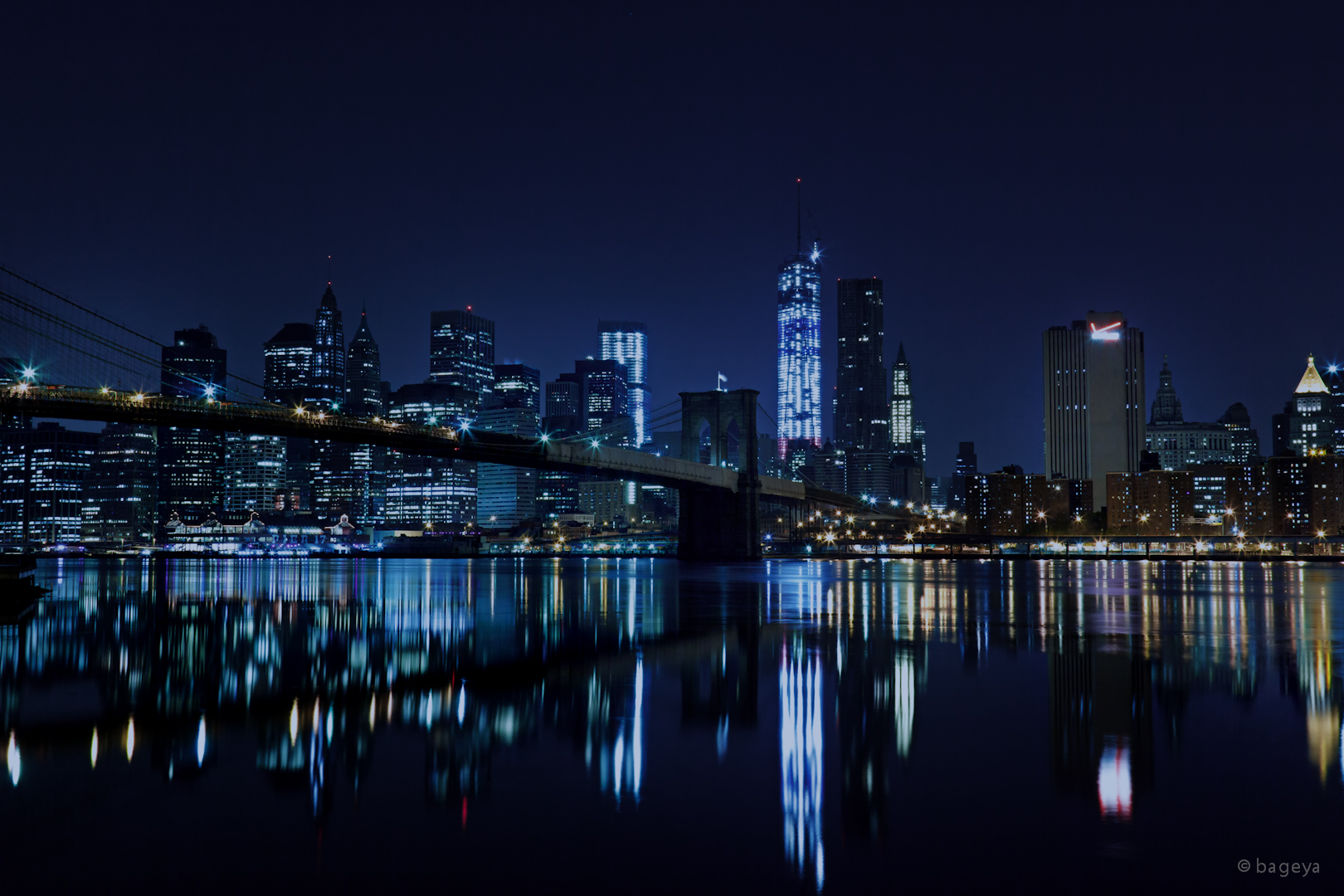 the big apple and the bridge