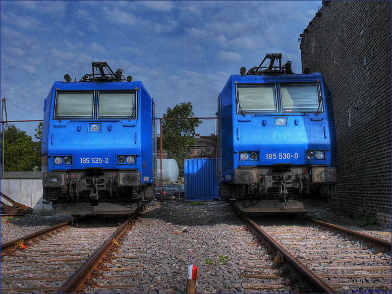 The big blue boys. / HDR