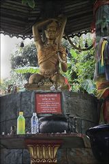 ... the big buddha of phuket: ein ehrenplatz für die mutter von buddha ...