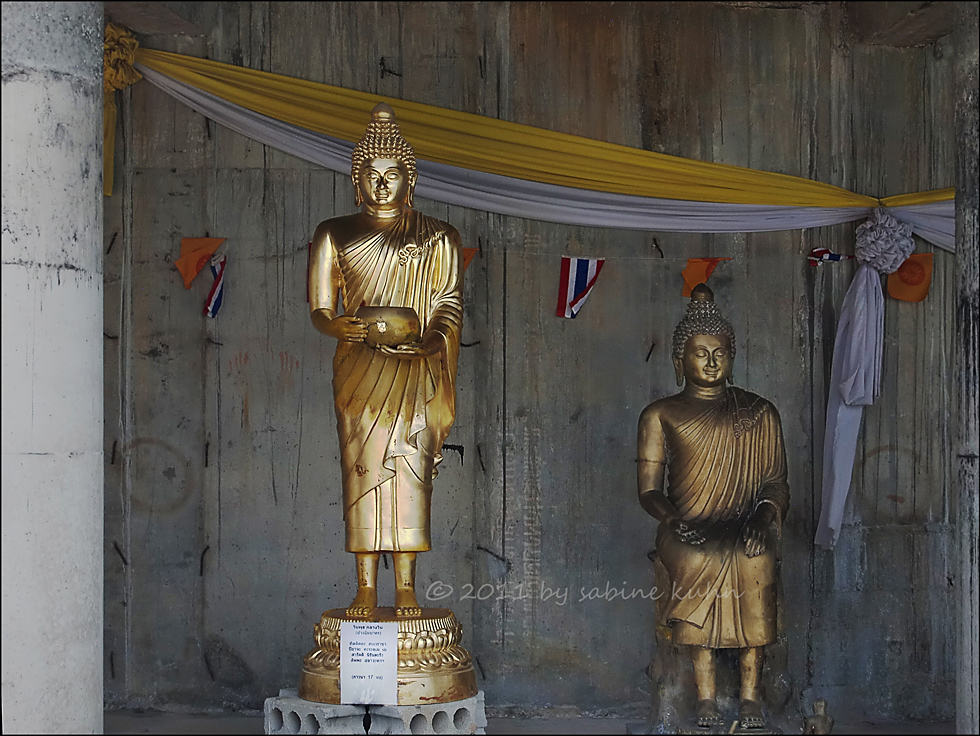 ... the big buddha of phuket: rundgang mit skulpturen (1) ...