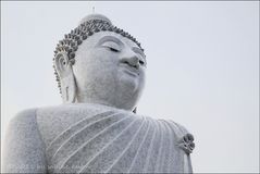 ... the big buddha of phuket: zum greifen nah ...