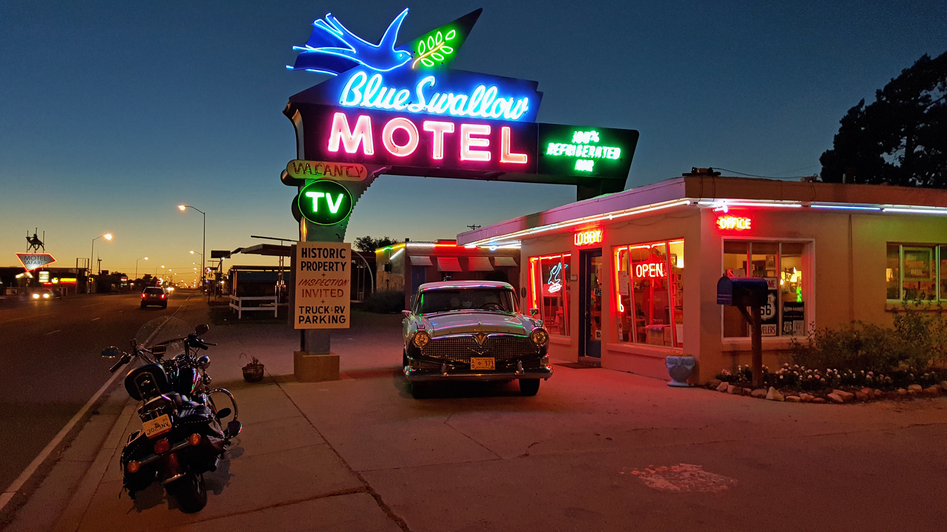 the blue swallow motel, tucumari, n.m.