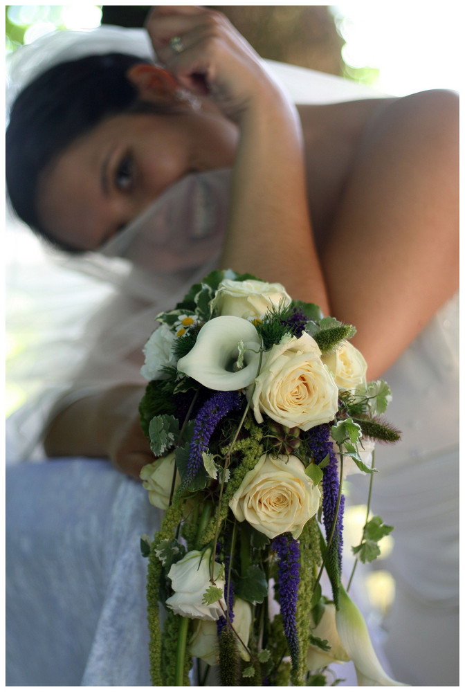 the bride and her bouquet 2