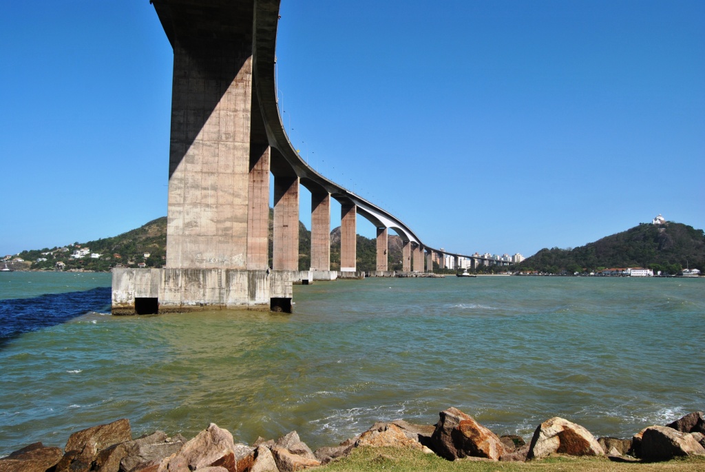 THE BRIDGE. bold architecture.