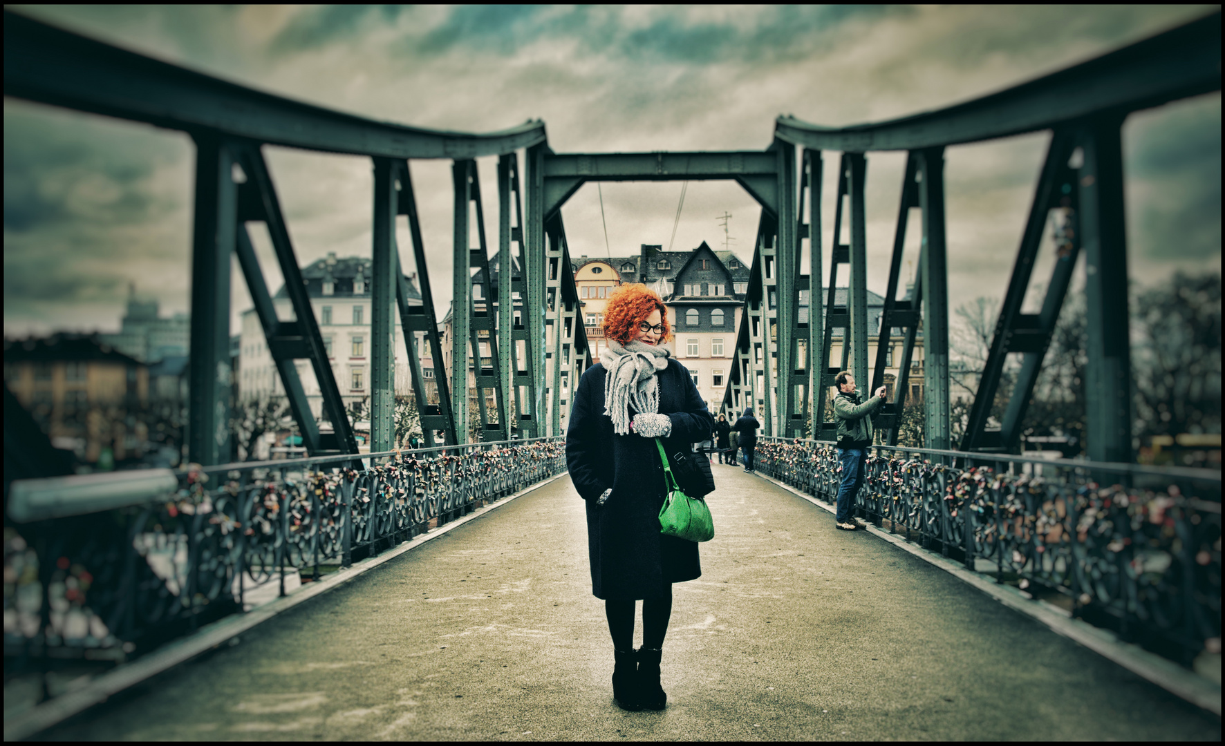 [ The Bridge in Mainhattan ]