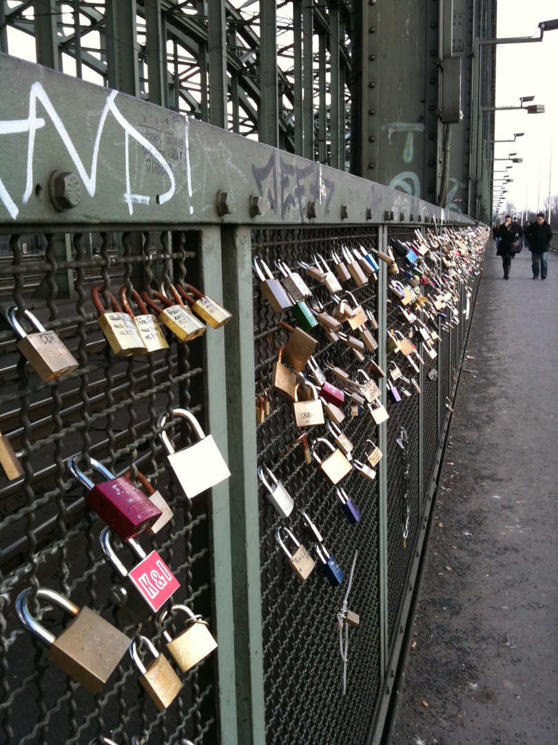 The Bridge of Love 6/10