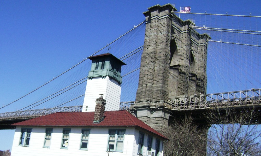 The Brooklyn Bridge and the Icecream House