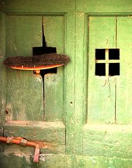 The broom in the hole