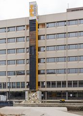 The building that needs to vomit