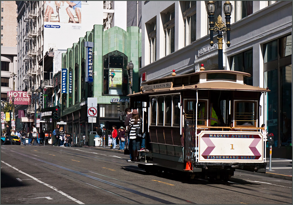 The Cable Car is singing