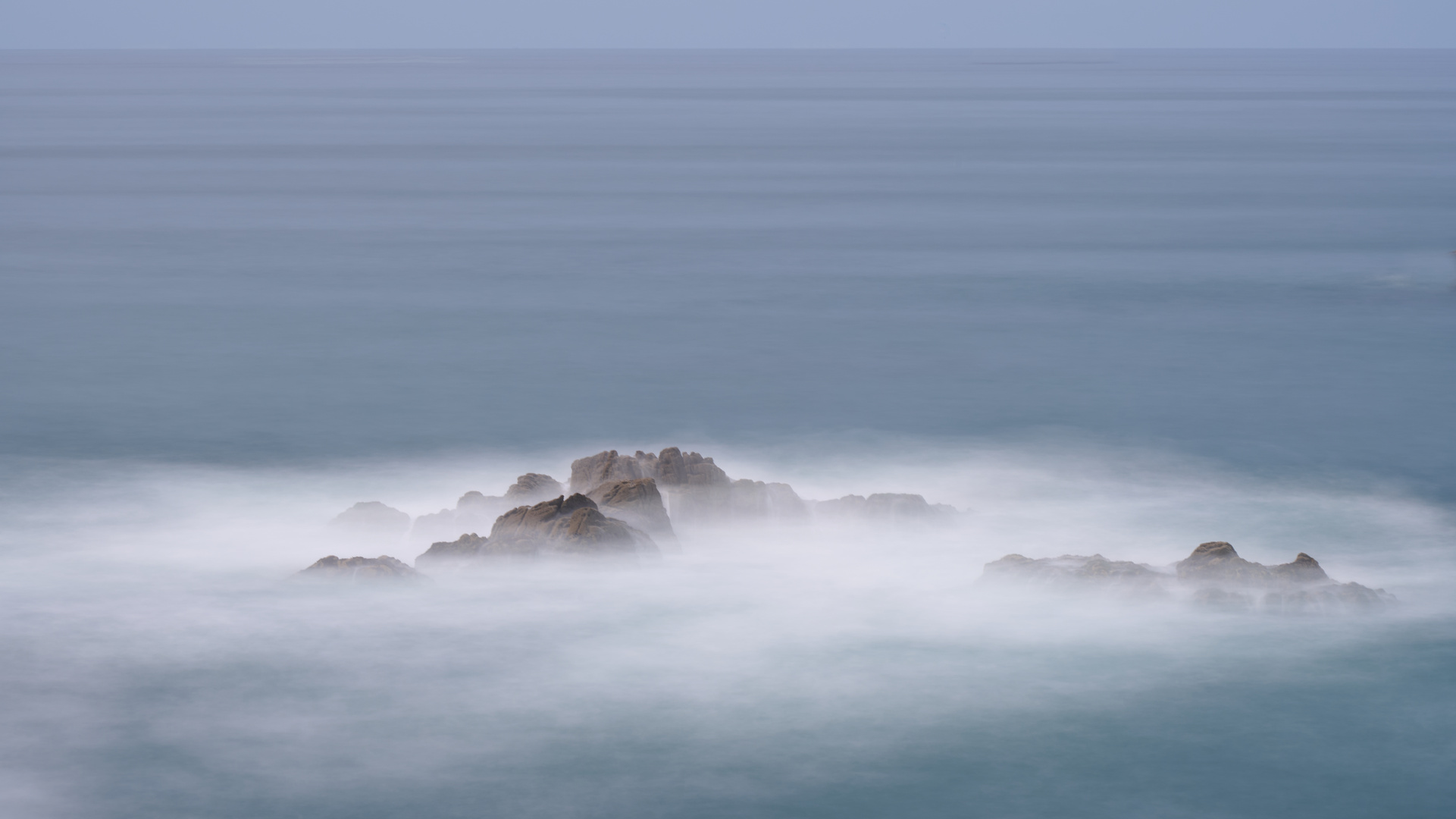 The calming of the wild coast / L'apaisement de la côte sauvage / Die Beruhigung der wilden Küste