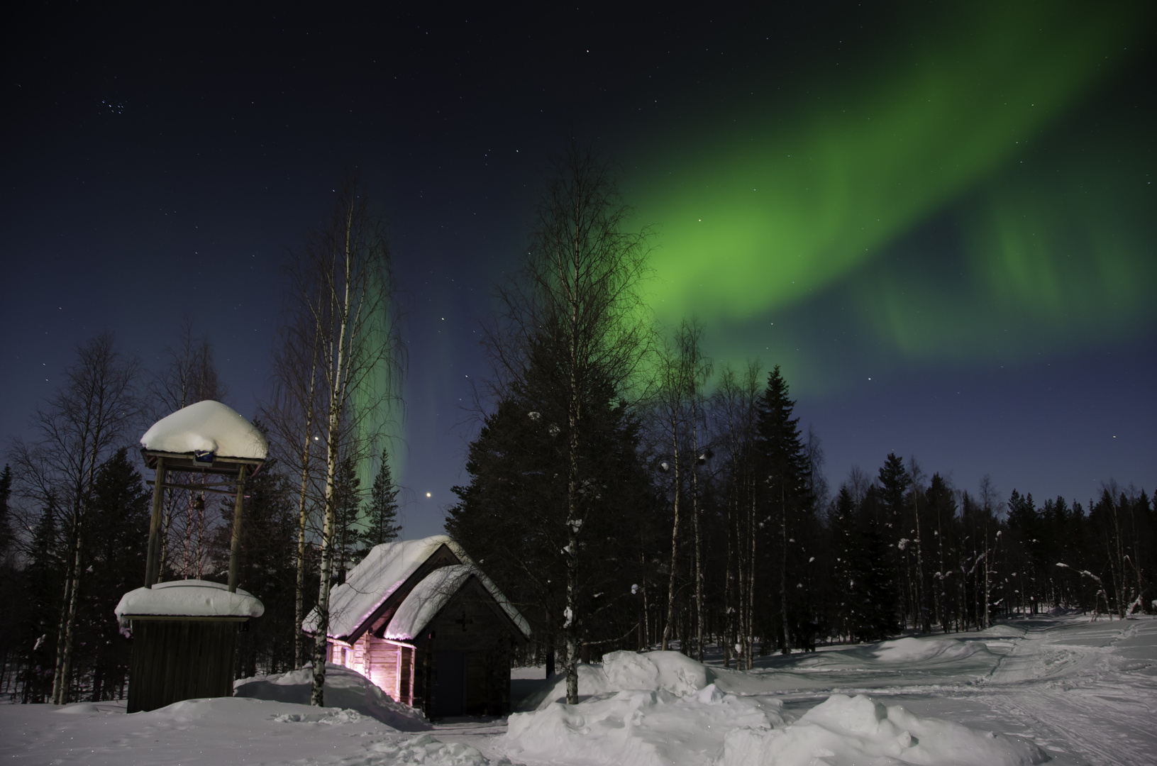 The chapel and the northern light