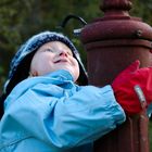 The child and the water tap