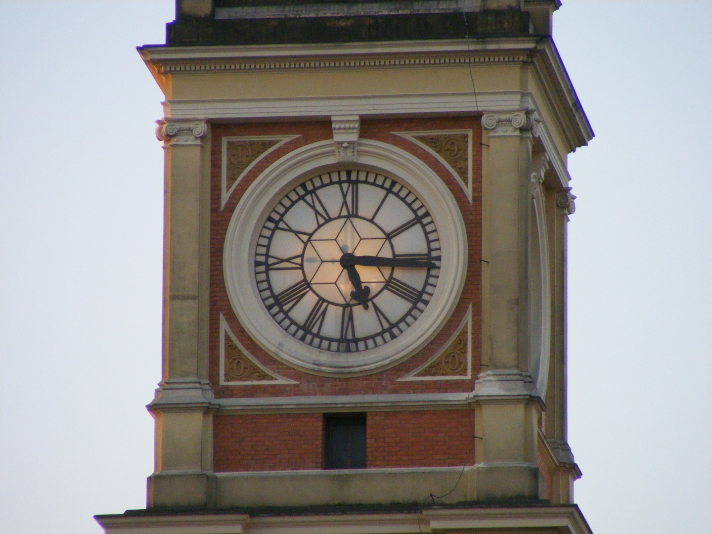 The Clock - Train Station