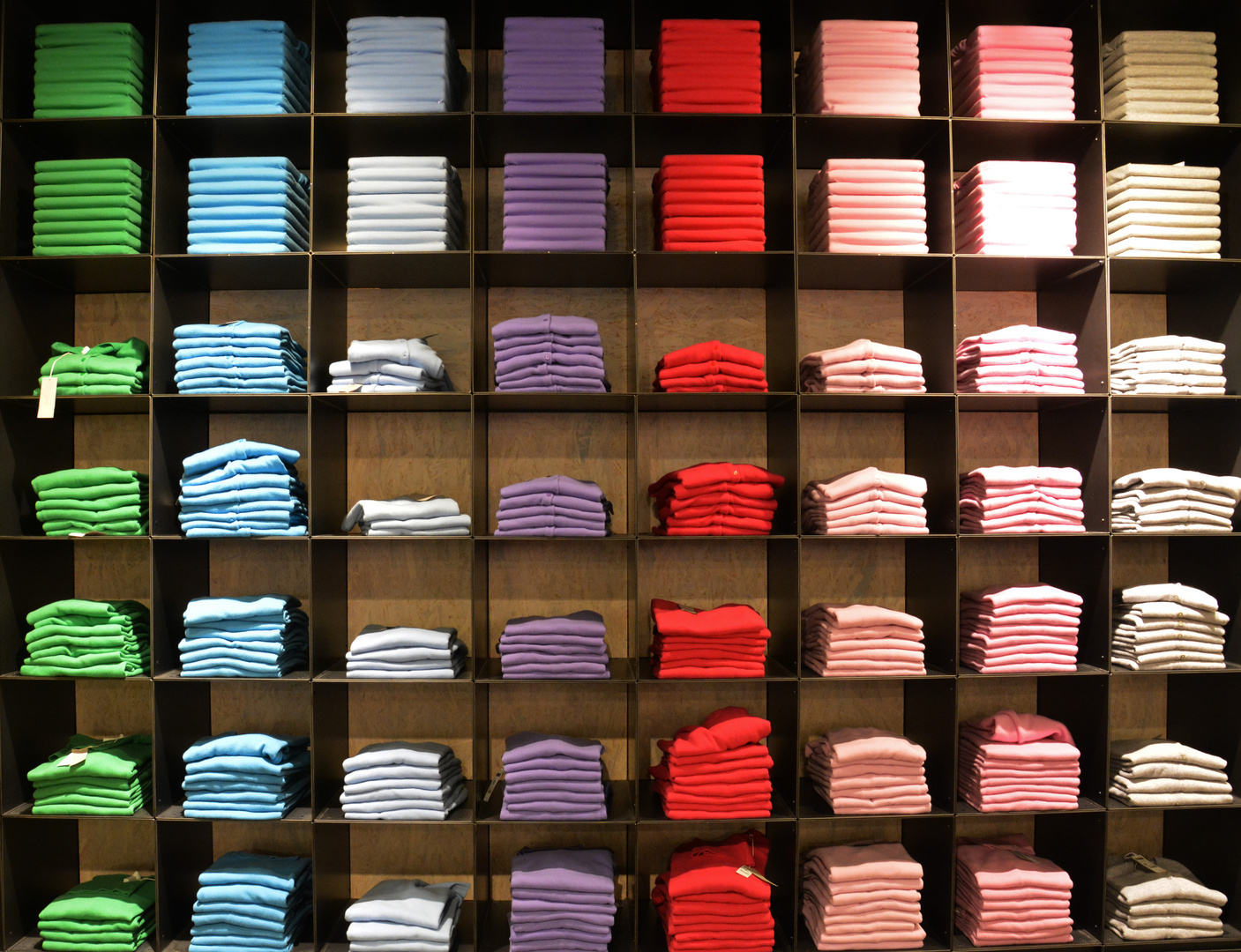 The cloth shelf