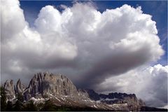 "The Cloud" wäre ein Filmtitel, hier nur eine Wolke über dem Rosengarten