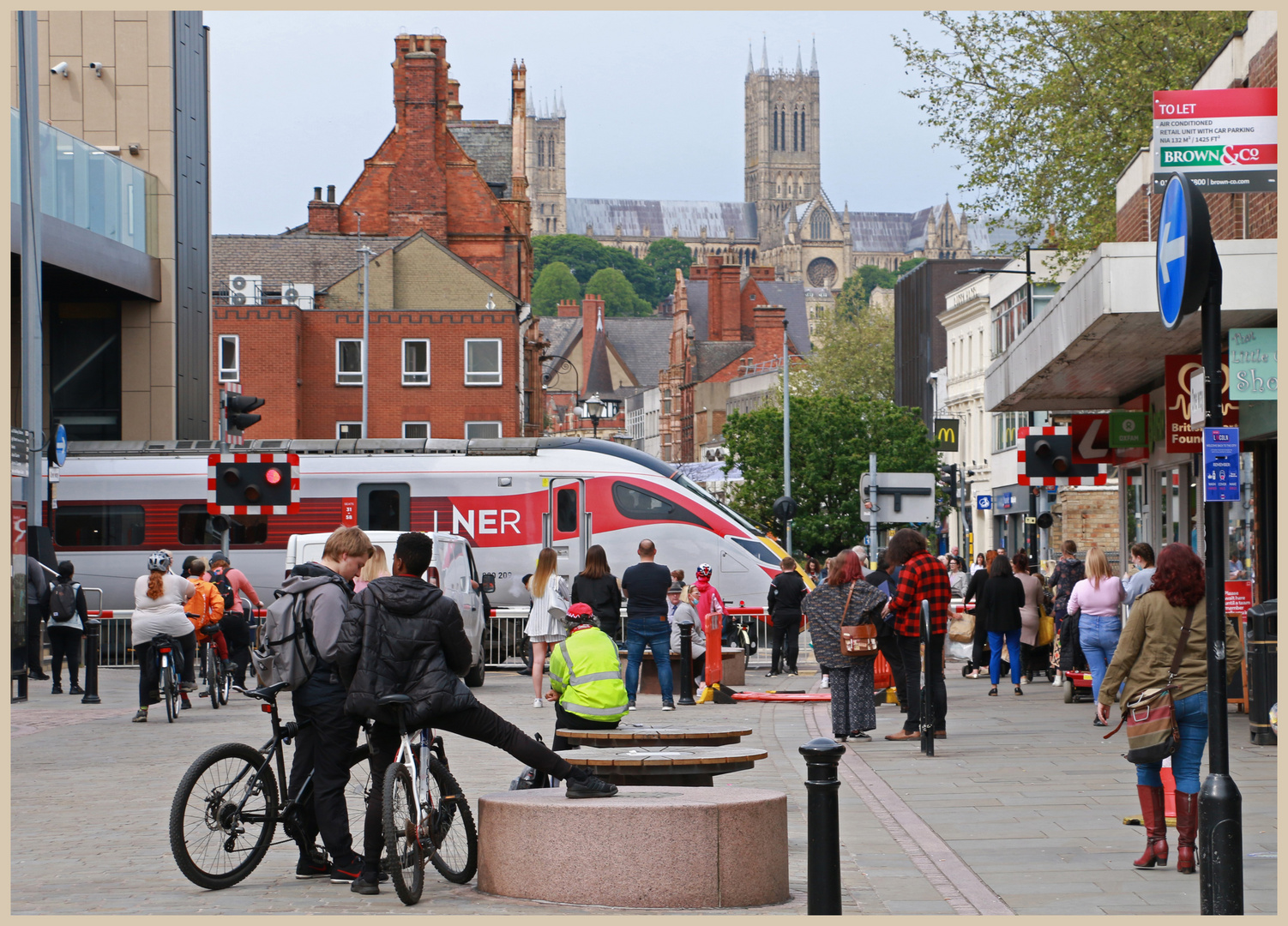 the crossing at Lincoln 2