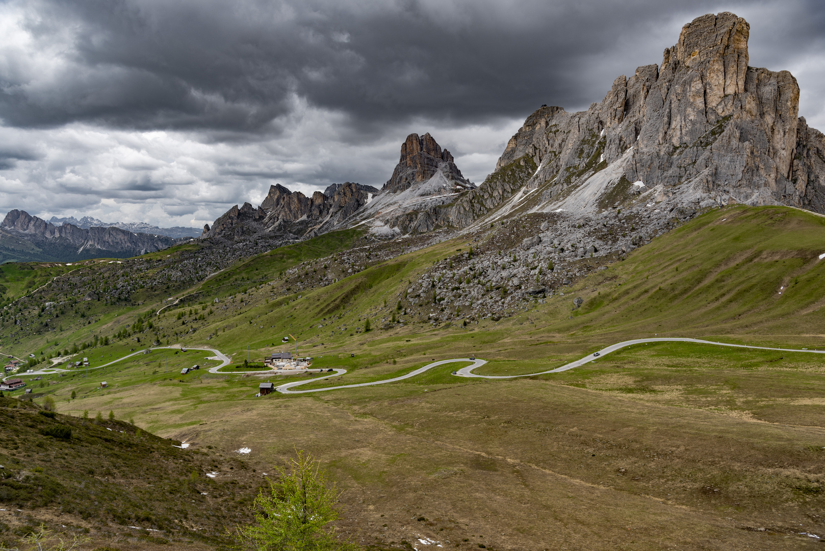 The curvy road