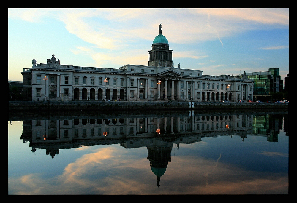 the Custom House... Dublin- Irland...