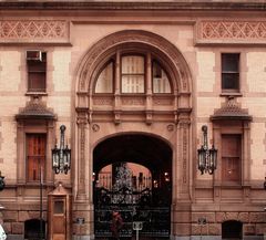 The Dakota. Entrance of John Lennon's home in the Manhattan