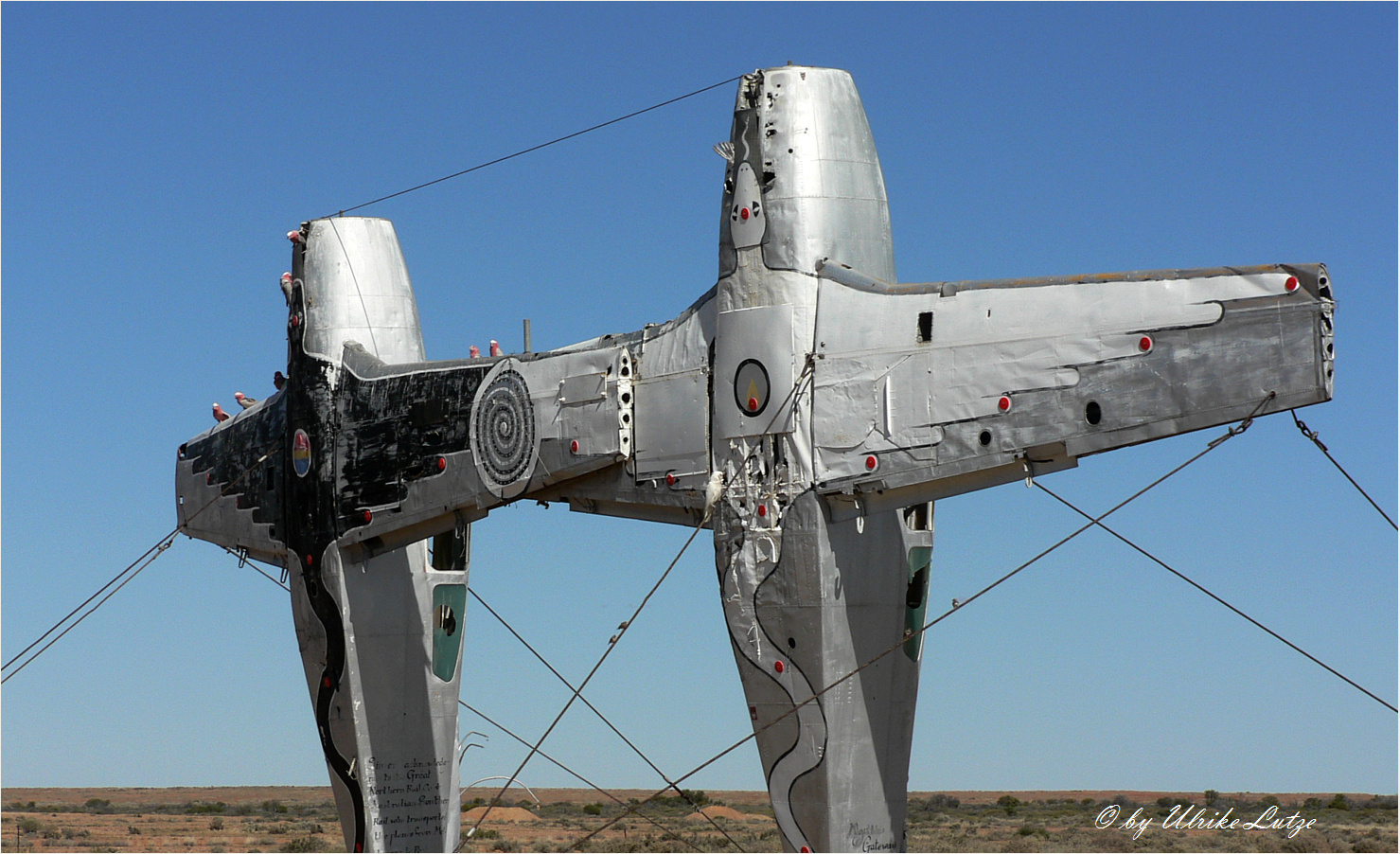 ** The Desert  Sculpture of  Plane Henge /  Oodnadatta Track **